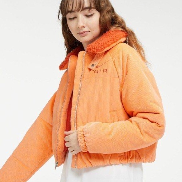 Nike Women’s Air Therma-Fit Winter Puffer Jacket - Picture 3 of 14